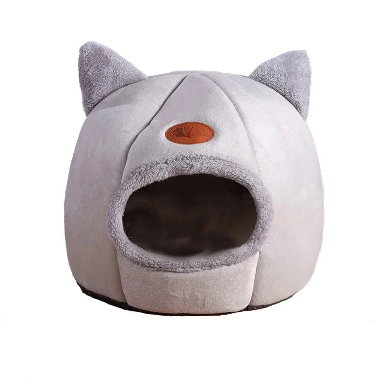 Cosy Winter Cat Cave Bed – Warm Enclosed Pet House
